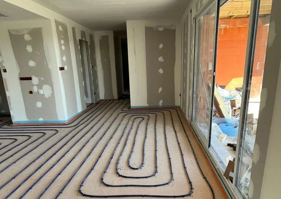 Plancher chauffant Easy Calo en cours de pose
